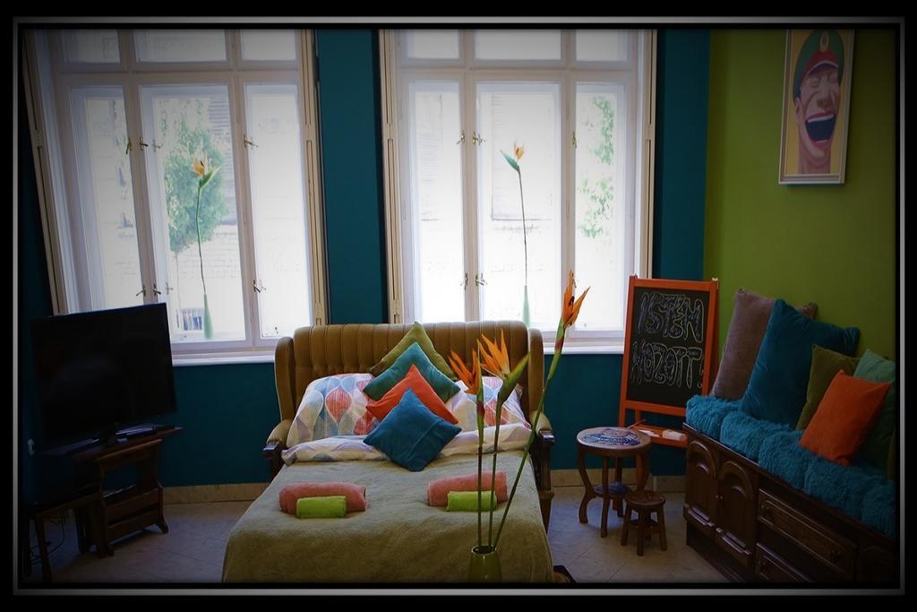 شقة Happy Colours In Old Town Kecskemét المظهر الخارجي الصورة