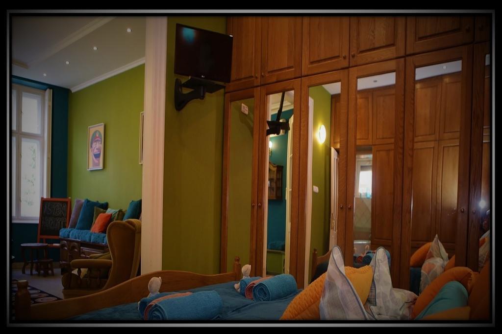 شقة Happy Colours In Old Town Kecskemét المظهر الخارجي الصورة